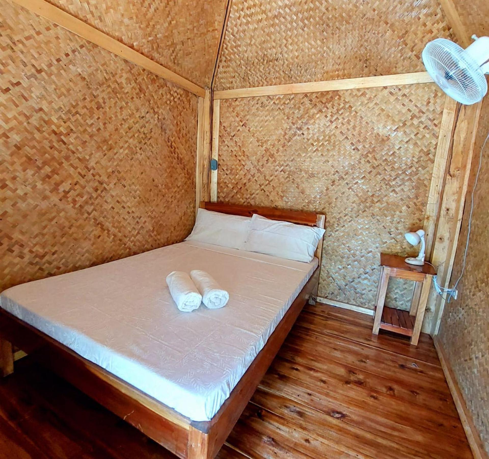 B&R Hostel Nagtabon Bacungan 外观 照片