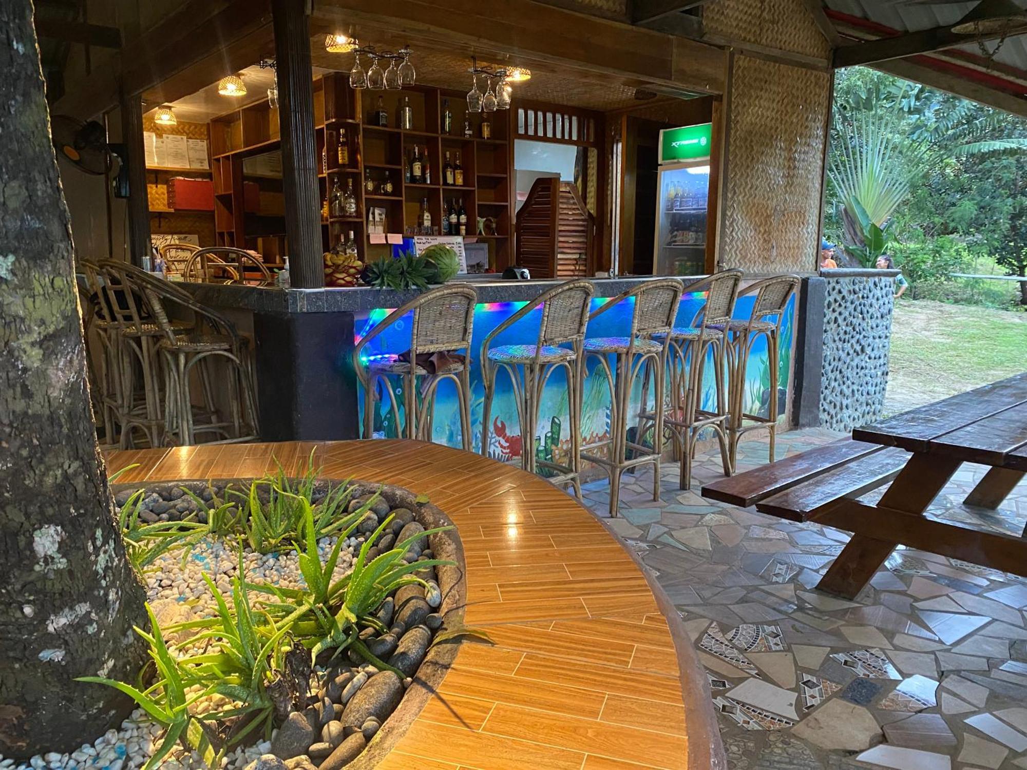B&R Hostel Nagtabon Bacungan 外观 照片